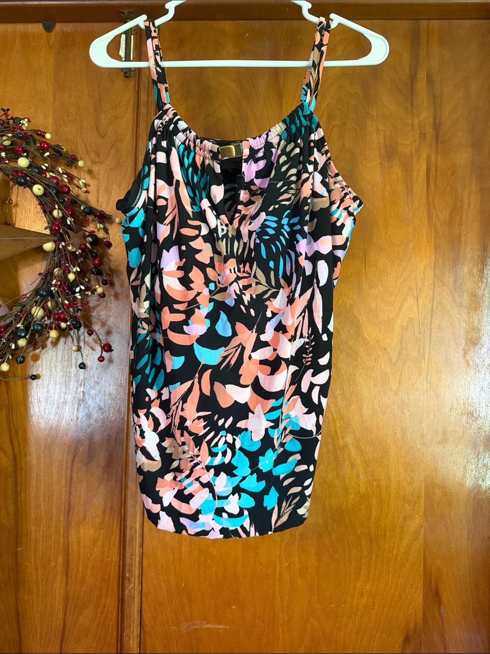 Women’s Black Floral Print Sleeveless Tank swim top